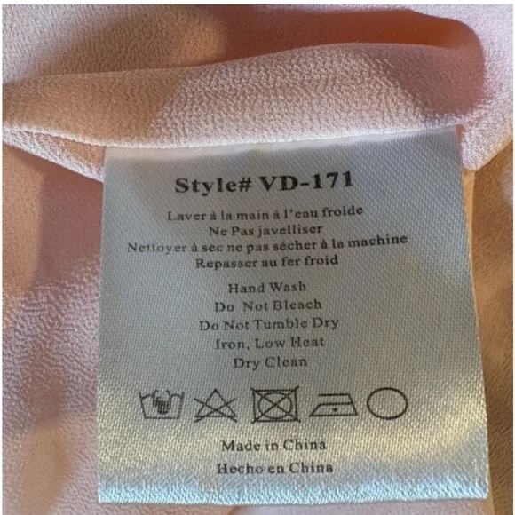 V. Chapman Carmen Gown - Picture 6 of 8